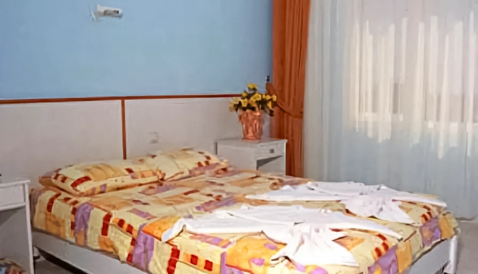 هتل آپارتمان گلدن مون کوش آداسی